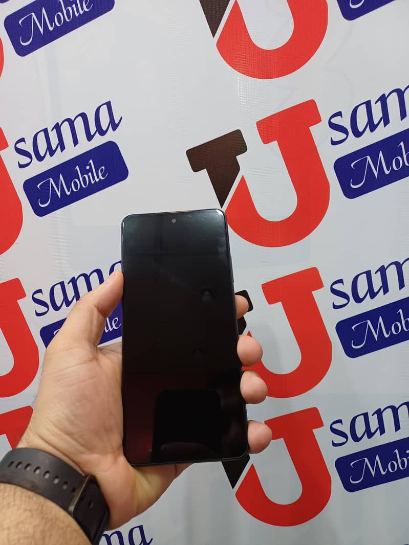Realme C75 1