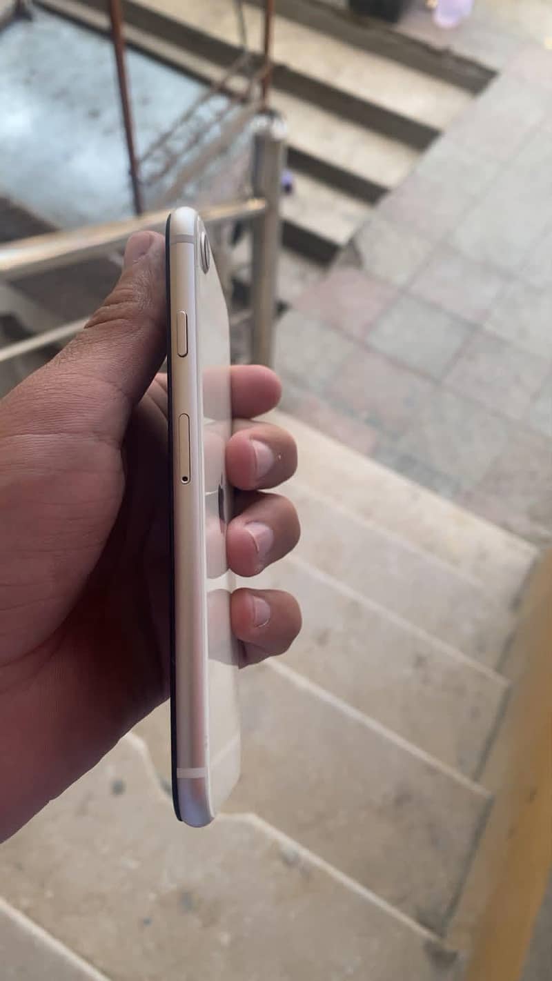 Apple iPhone SE 2
