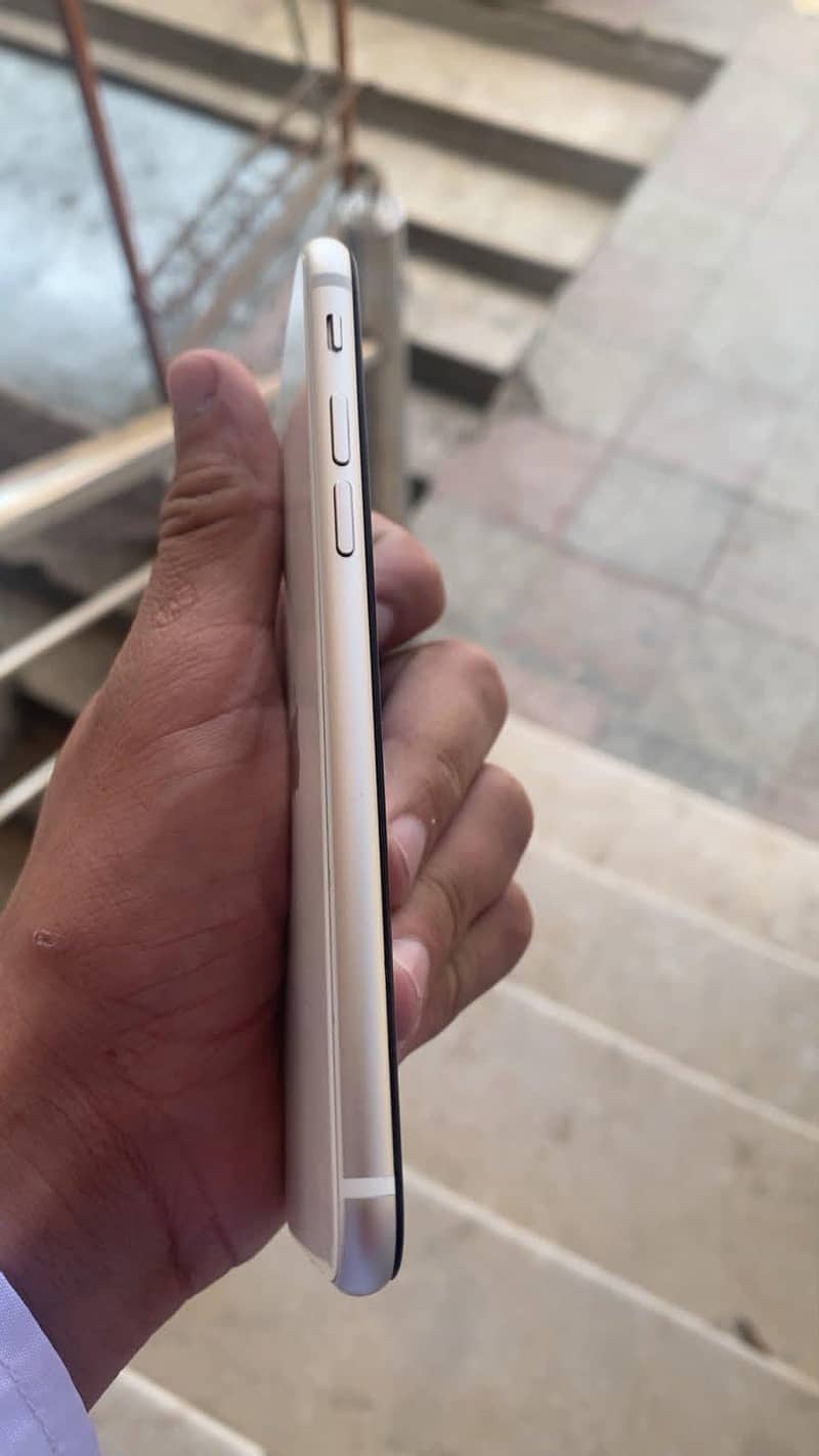 Apple iPhone SE 4