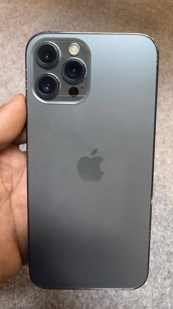 Apple iPhone 12 Pro Max 4