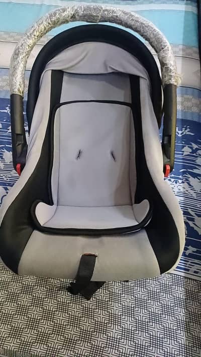 Baby carry cot