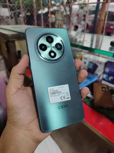 OPPO Reno12 F