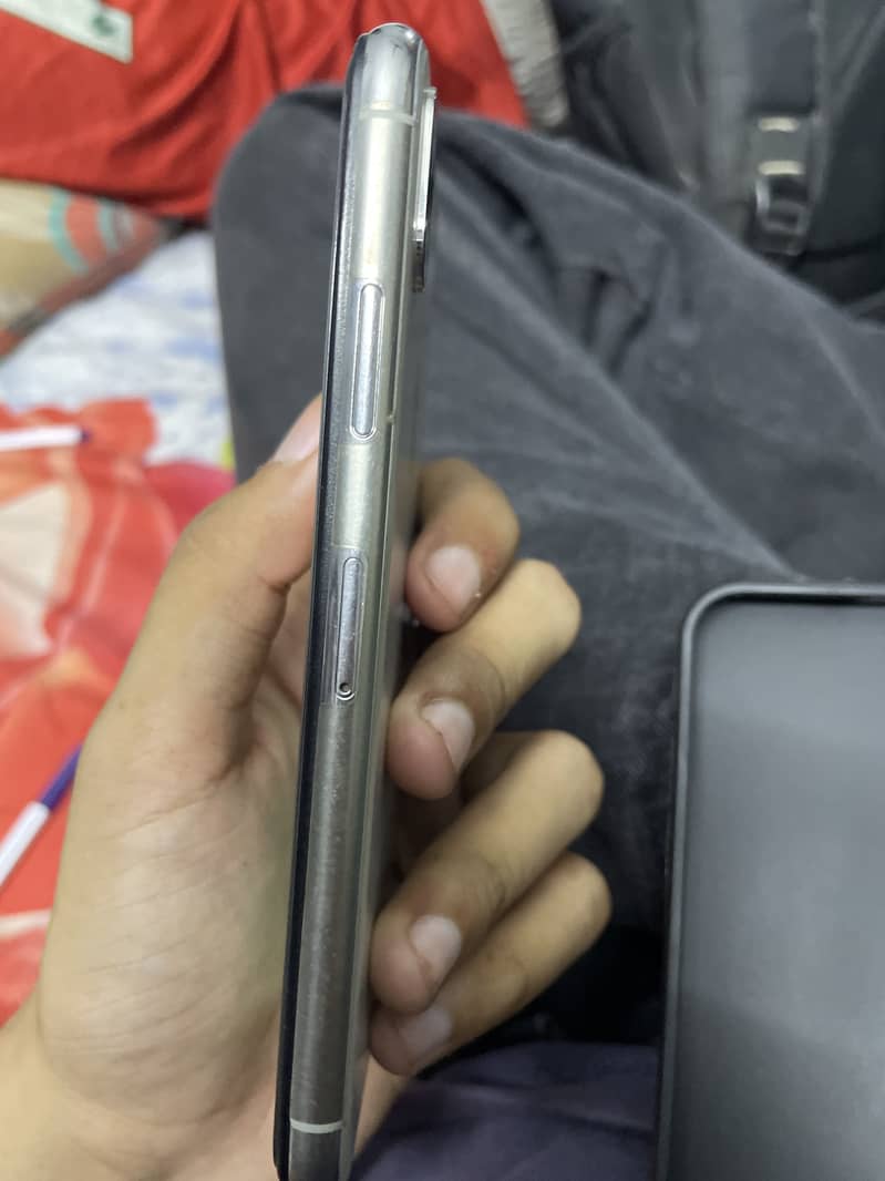 Apple iPhone X 1