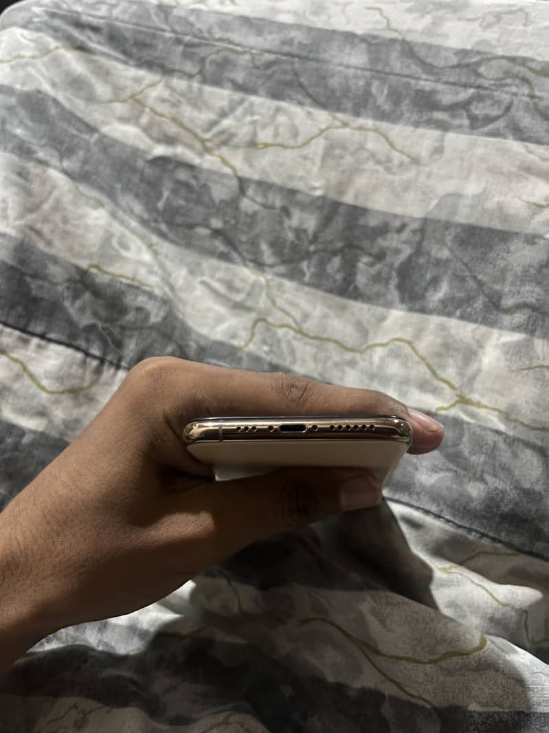 Apple iPhone 11 Pro 0