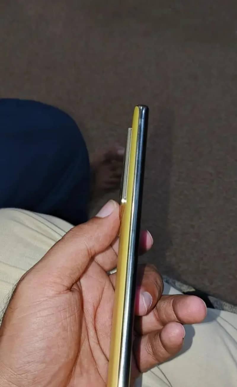 Infinix Note 40 Pro 3