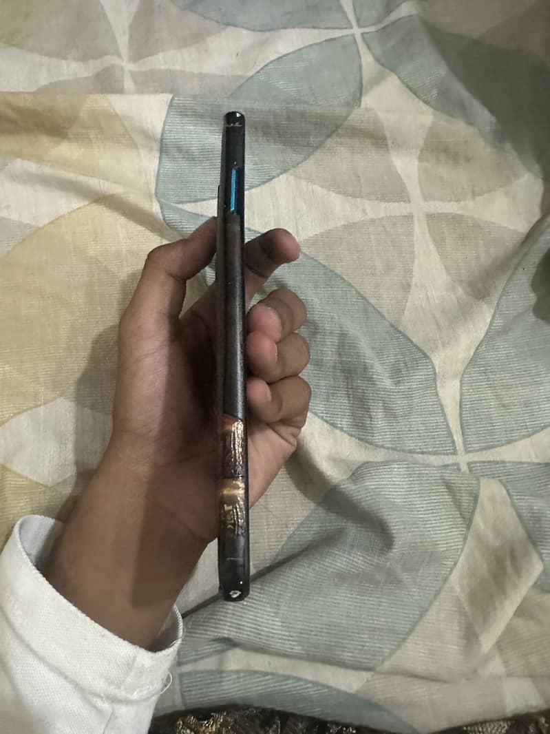 Xiaomi Redmi Note 9S 3