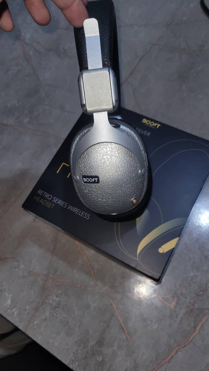 Wireless Headphones 1