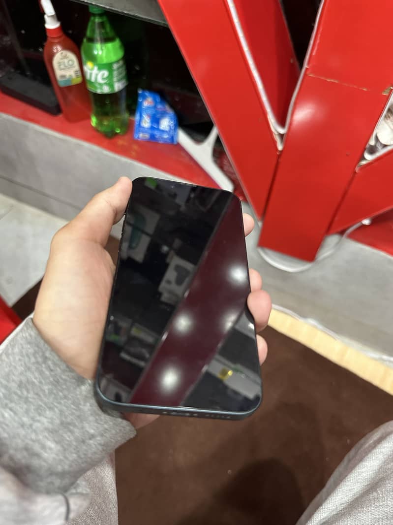 Apple iPhone 14 3