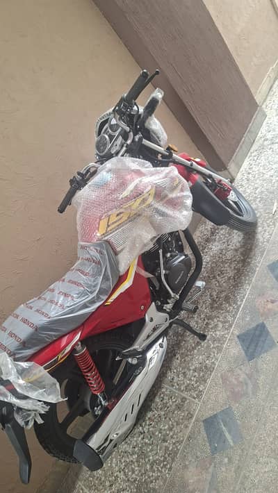 Honda CB150F 2026 - Islamabad Registered - Showroom Condition