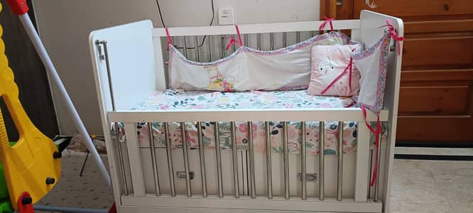 Baby cot / crib for sale