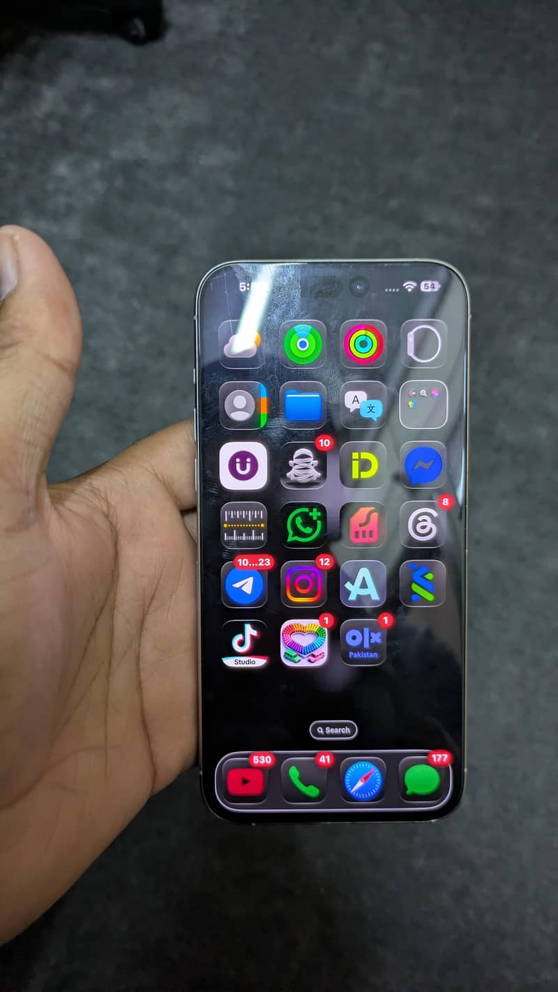 Apple iPhone 15 Pro Max 9