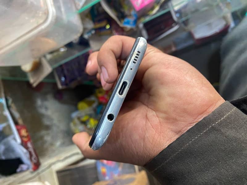 Samsung Mobile A30 2