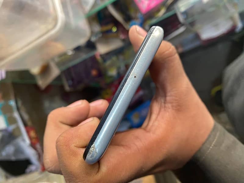 Samsung Mobile A30 4