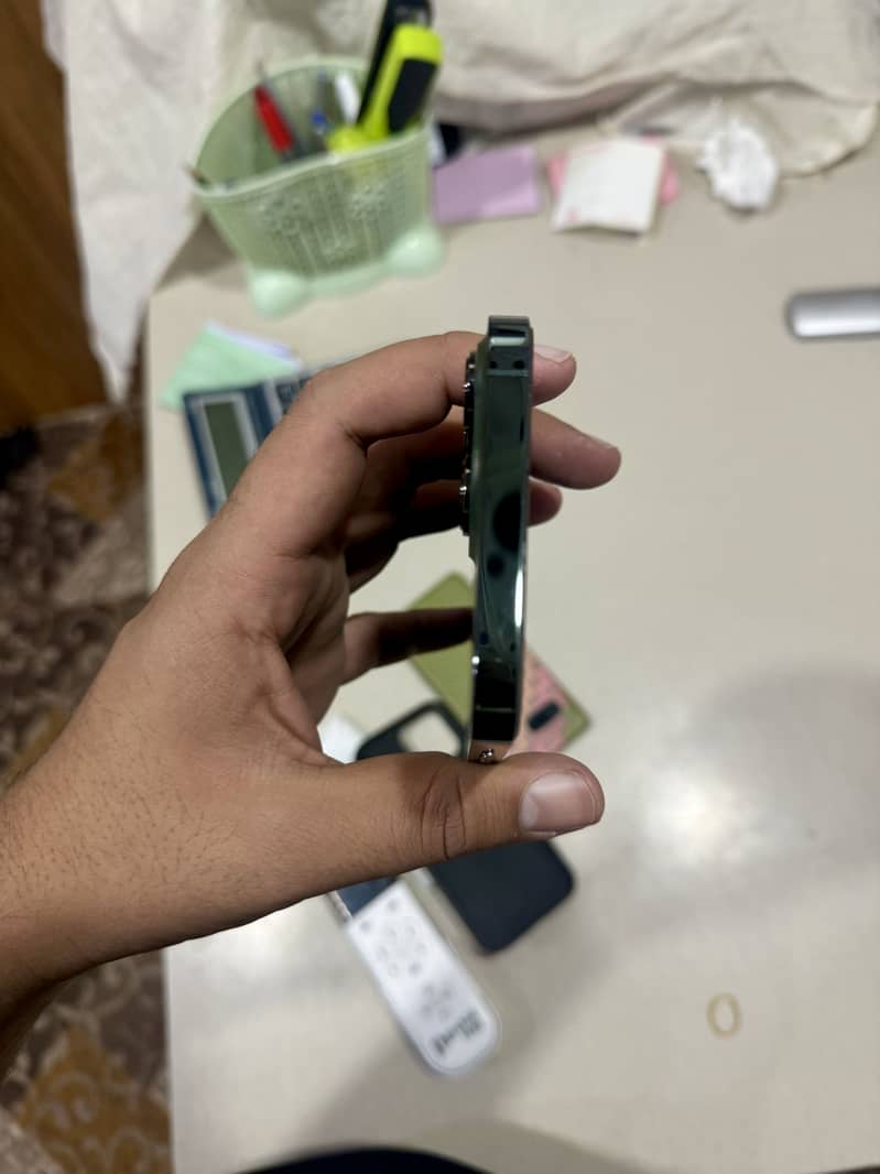 Apple iPhone 13 Pro Max 3