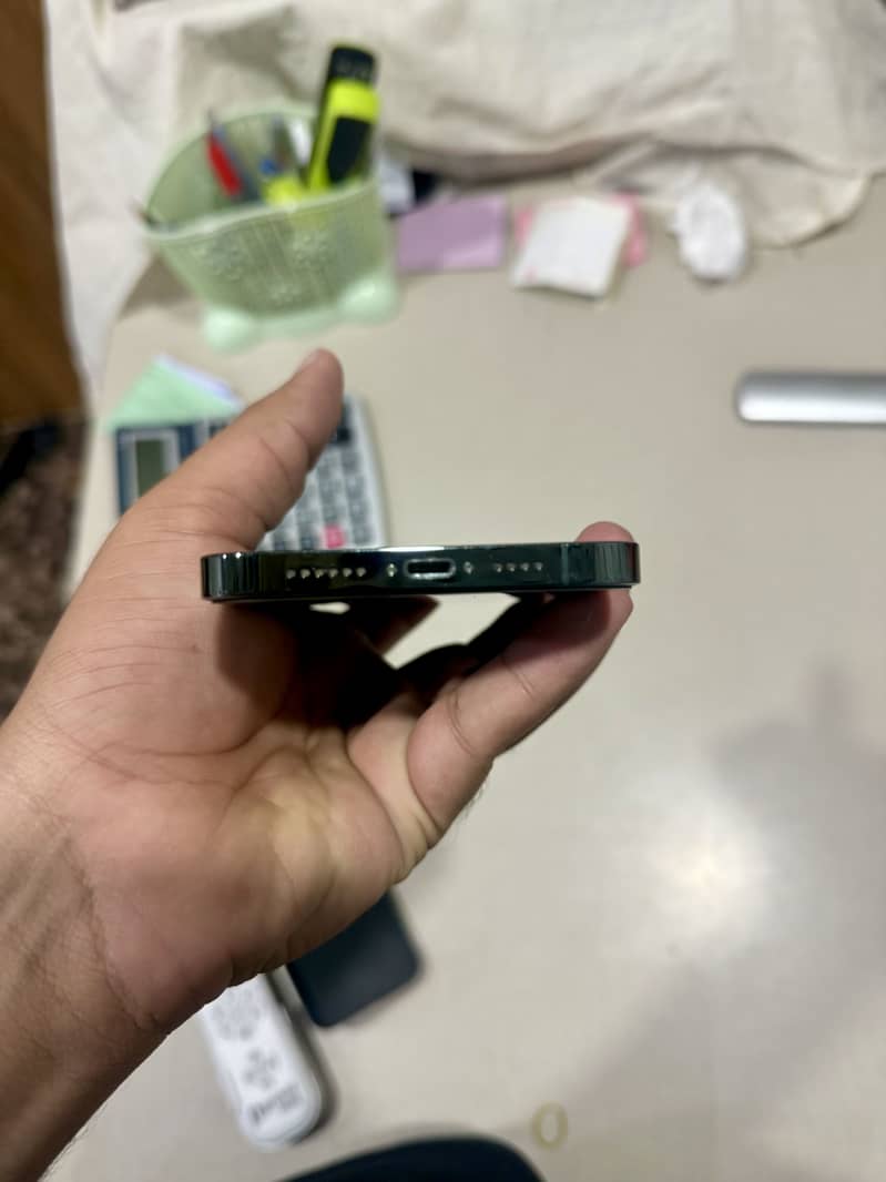 Apple iPhone 13 Pro Max 7