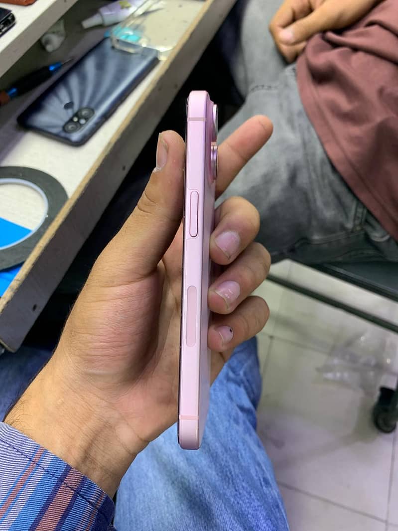 Apple iPhone 15 1