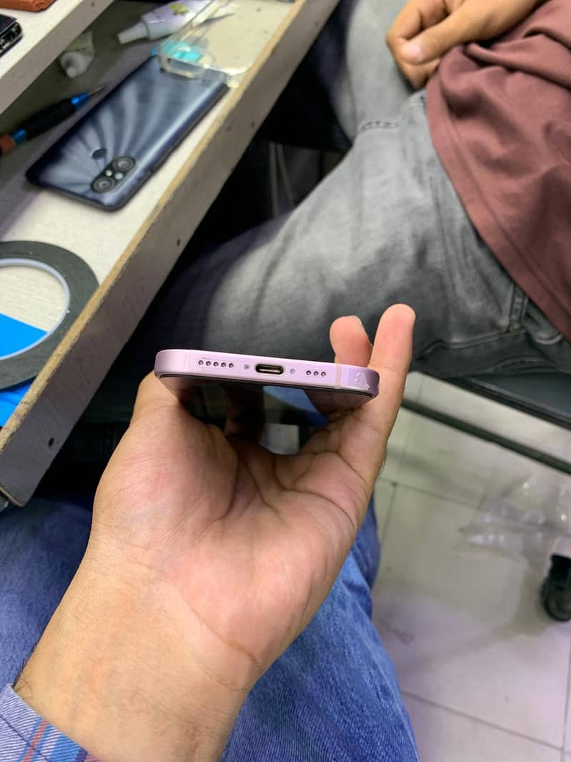 Apple iPhone 15 2