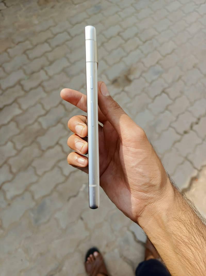 Google Pixel 7a 3