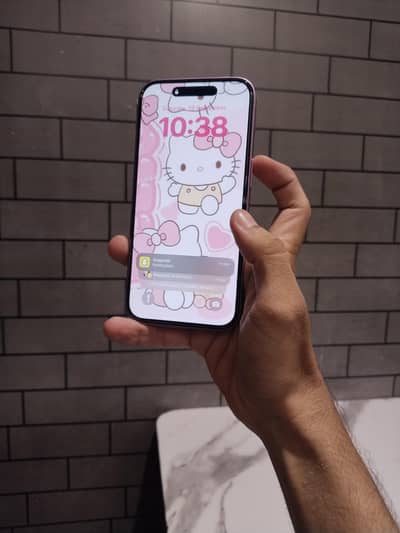 Apple iPhone 16