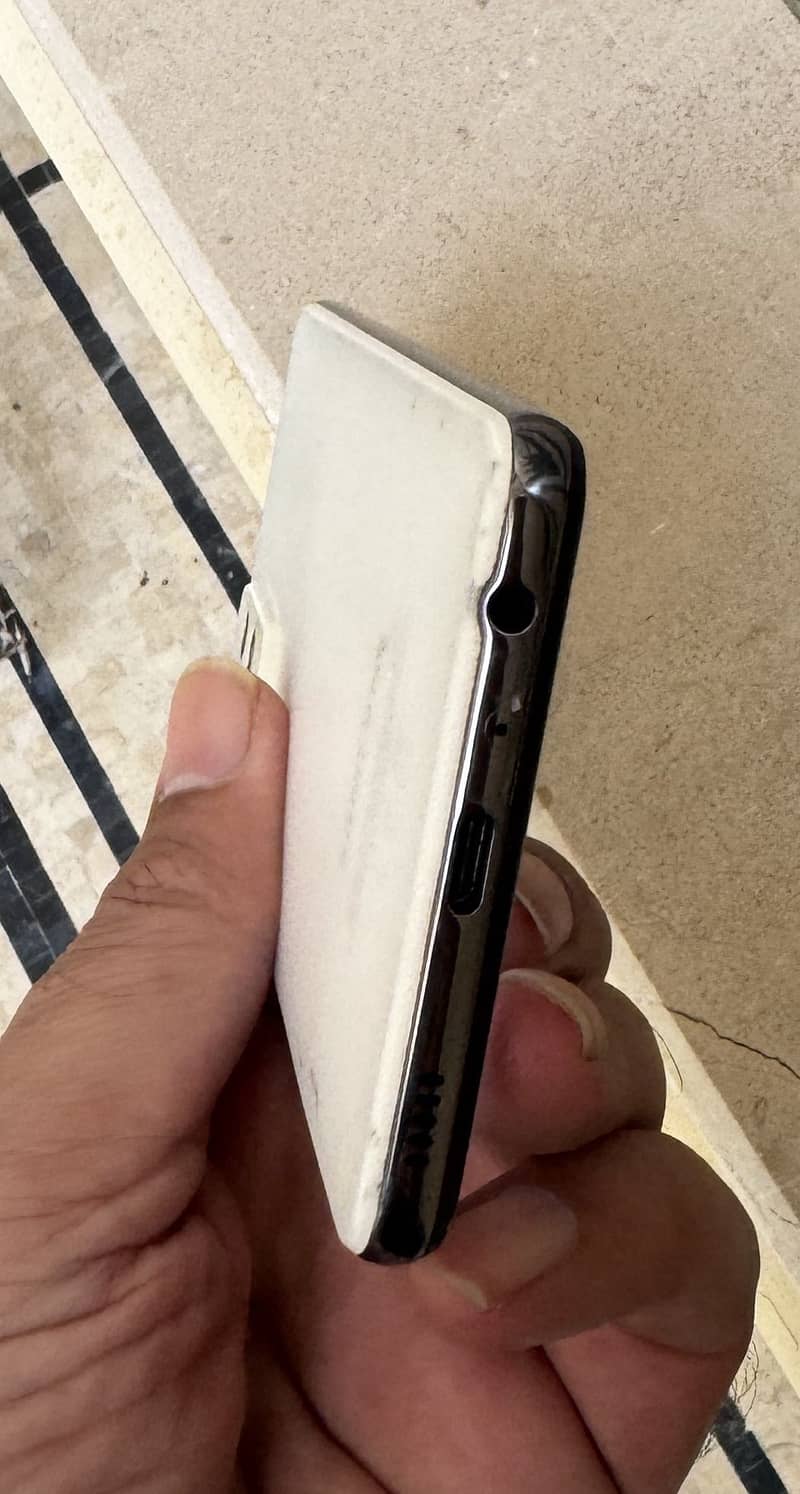 Samsung Mobile A52s 1