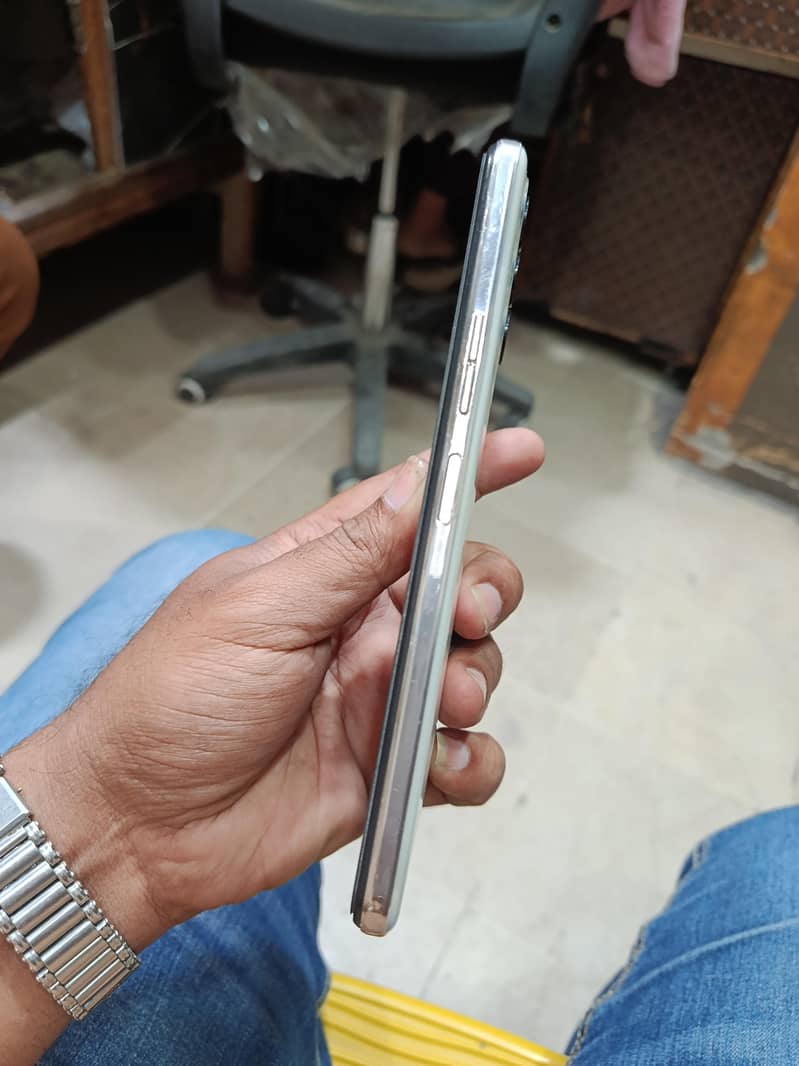 Tecno camon 18p 10