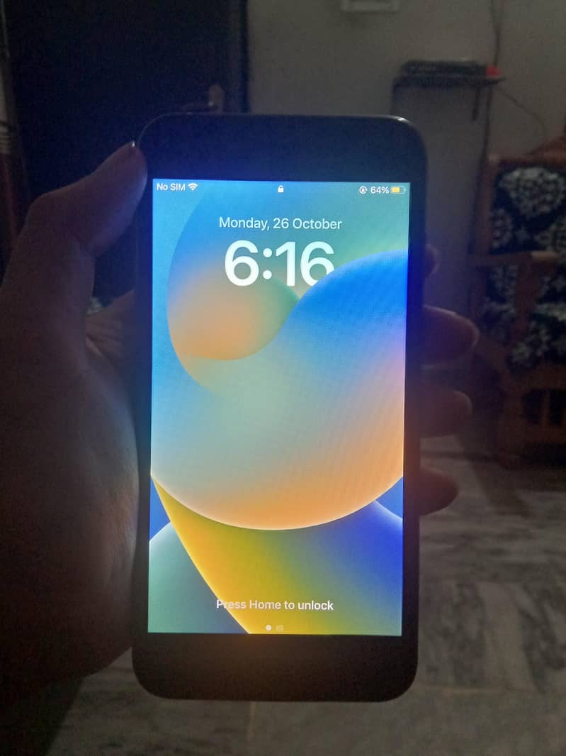 Apple iPhone 8 Plus 0