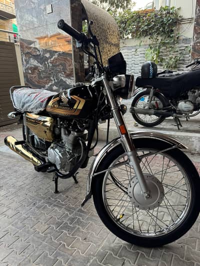 HONDA CG 125 SE BLACK GOLD