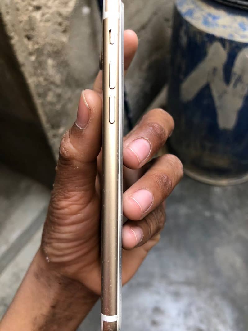 Apple iPhone 7 5