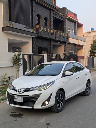 Toyota Yaris 1.5 Full Option 2020 | Super White