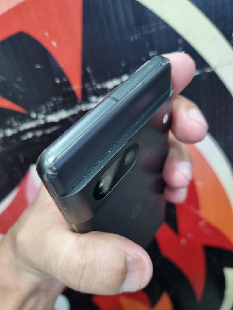 Google Pixel 7 4