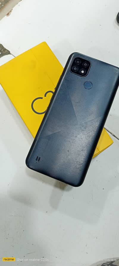 Realme C21