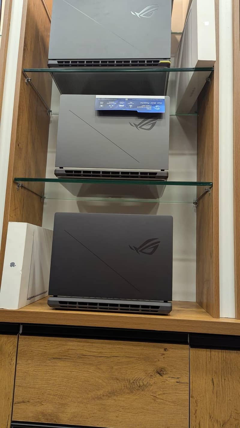 Gaming Laptop 0