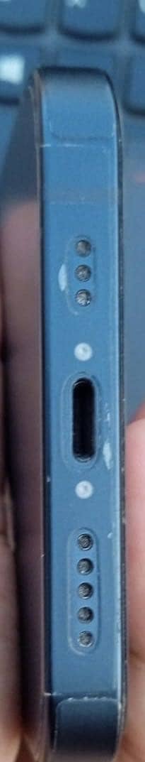 Apple iPhone 13 4