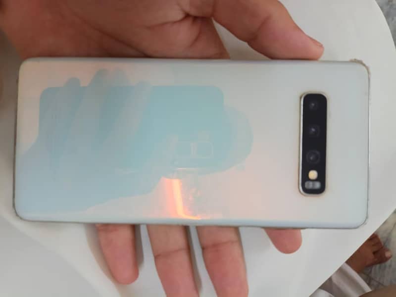 Model Samsung S10 plus 3