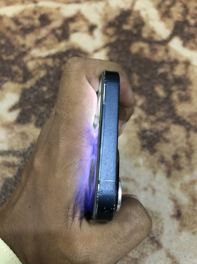 Apple iPhone 13 read ad first 1