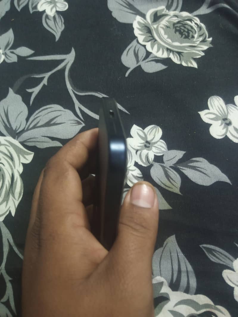 Apple iPhone 15 Pro 3