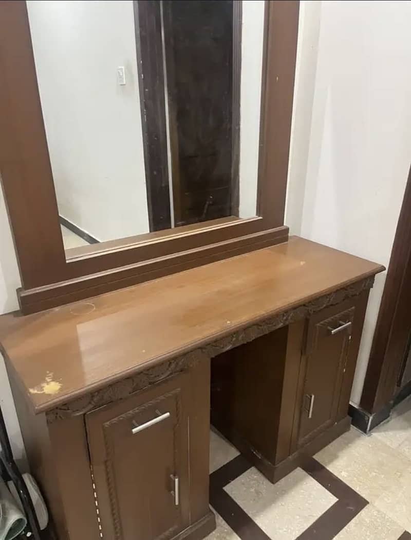 Dressing table 1