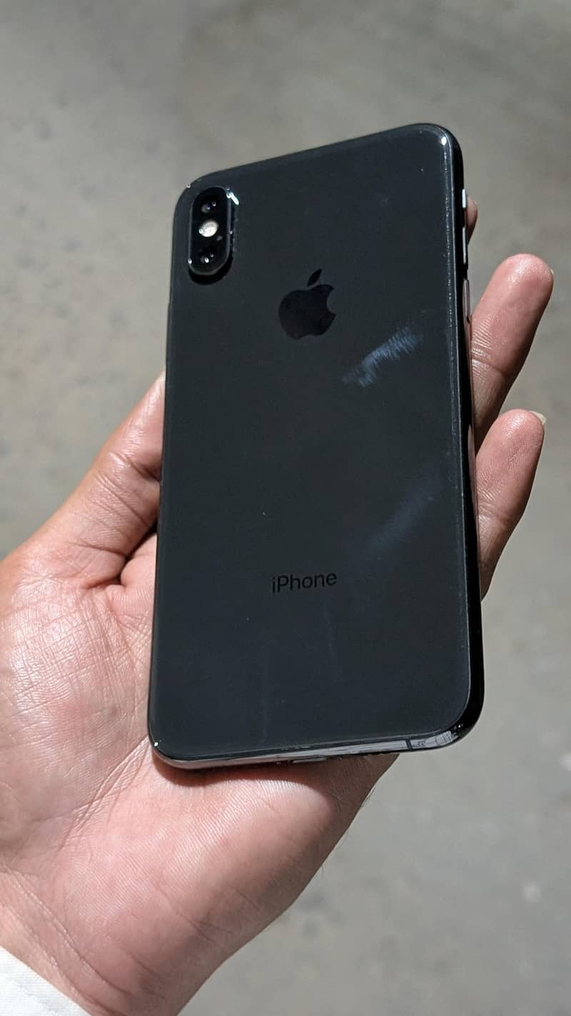 Apple iPhone XS 3