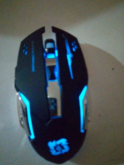 gaming mouse with six buttons and with dongle Bluetooth connection