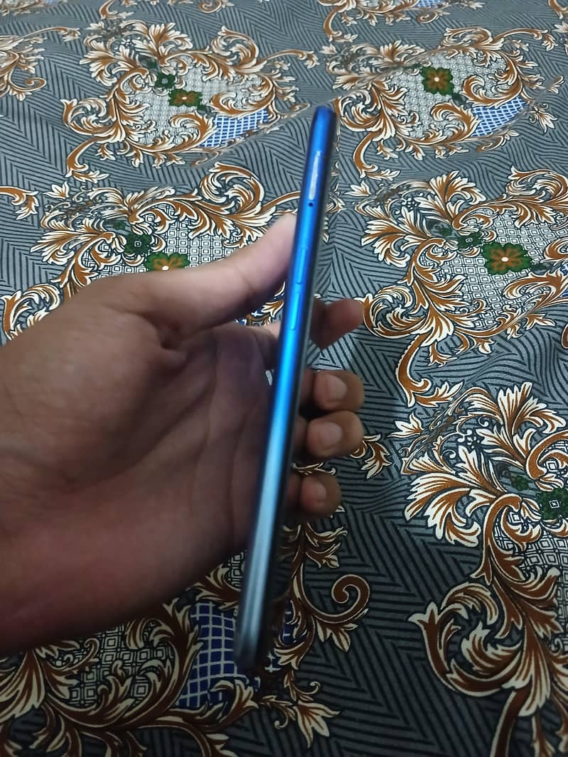 OPPO A54 4