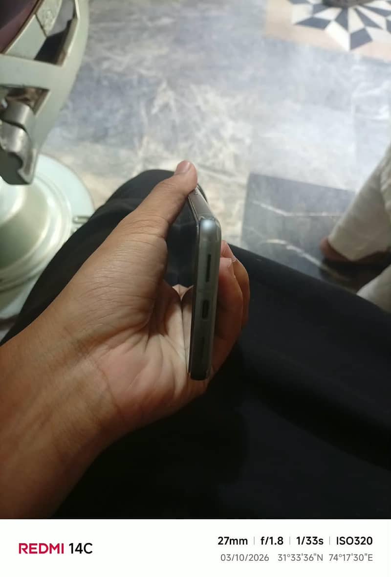 Google Pixel 8 3
