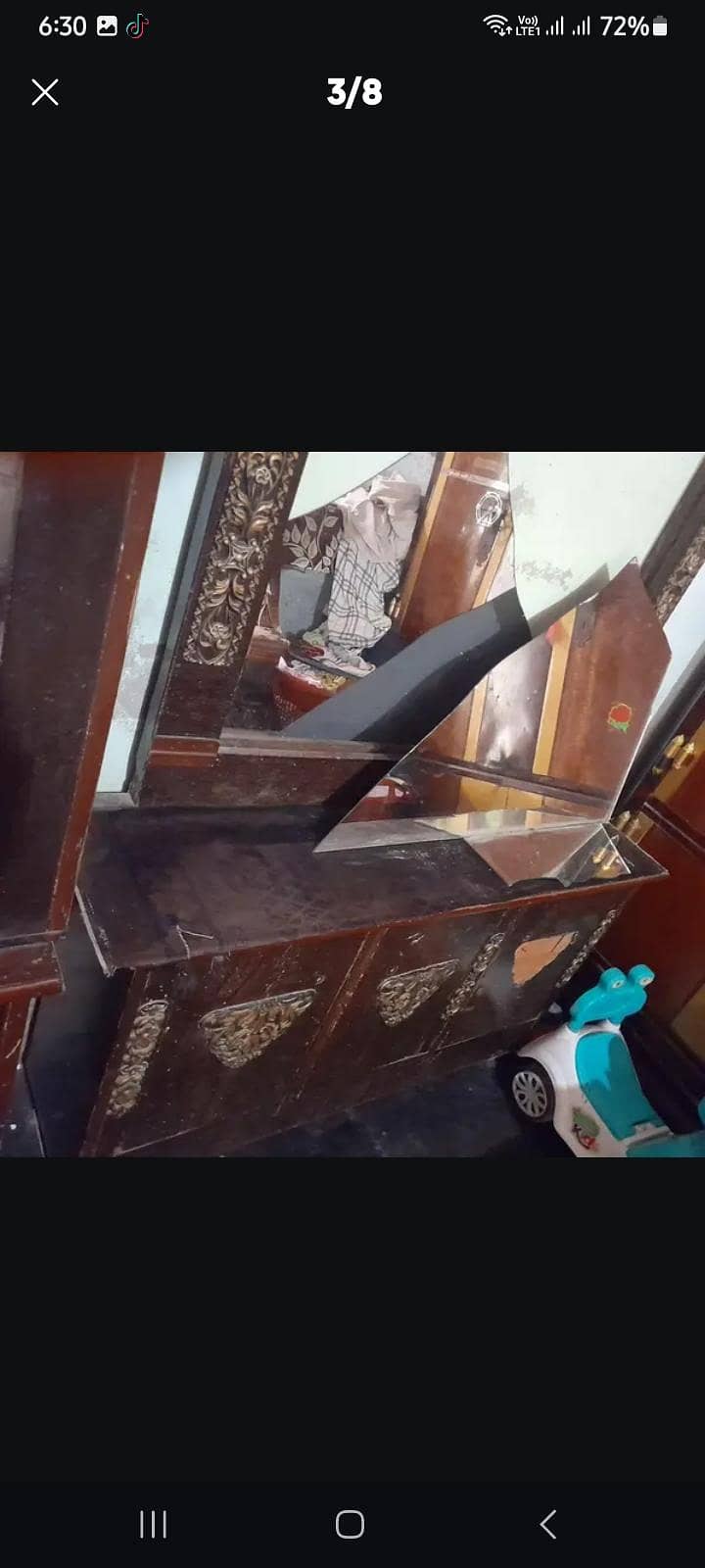 show case or dressing table 0