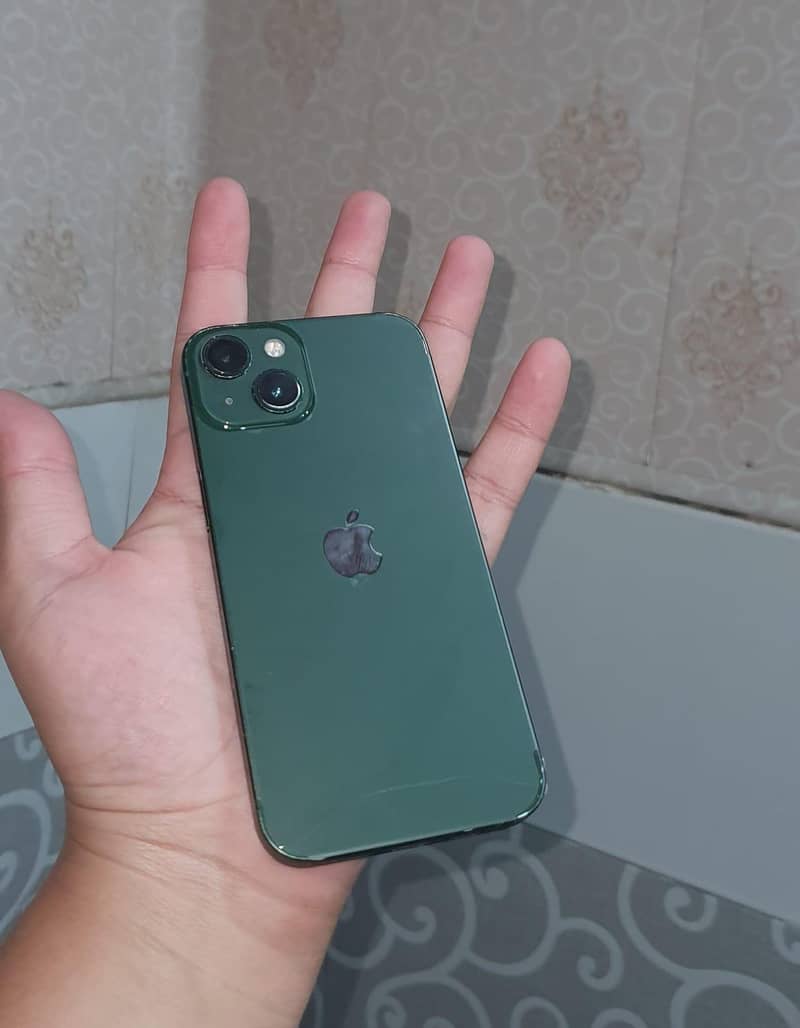 Apple iPhone 13 3