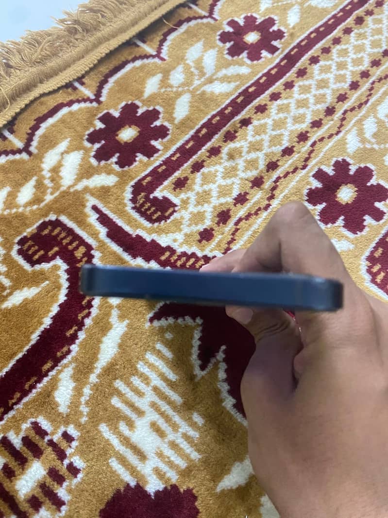 Apple iPhone 12 1