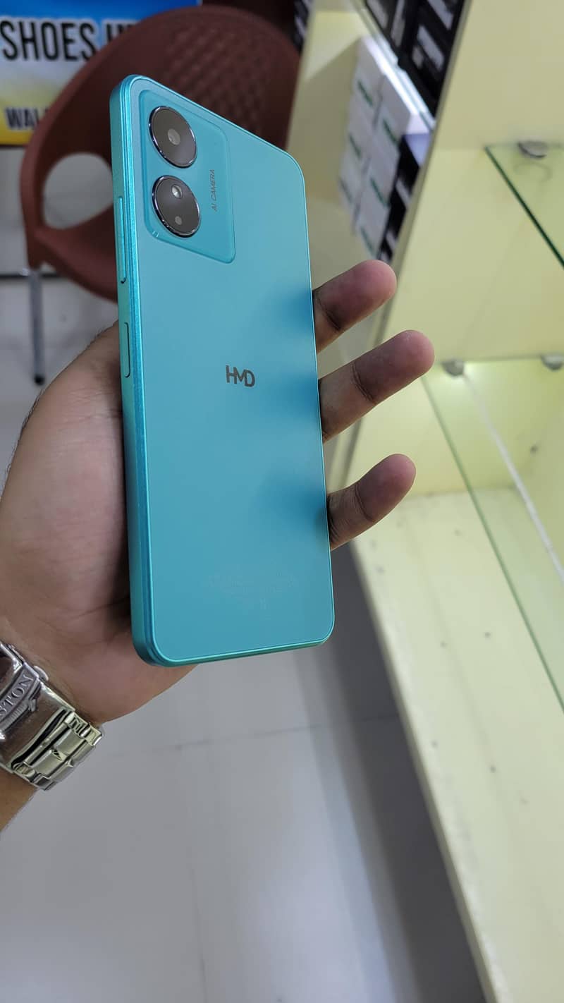 HMD Aura 2 5