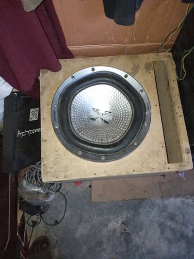 Sony woofer 2000 watr Cuble ap 4 channel