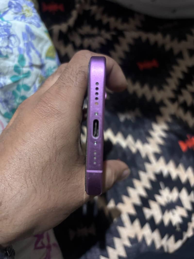 Apple iPhone 16 1