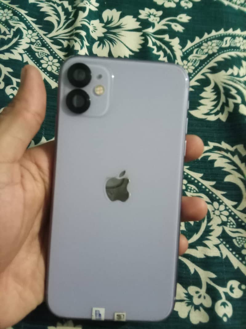 Apple iPhone 11 4