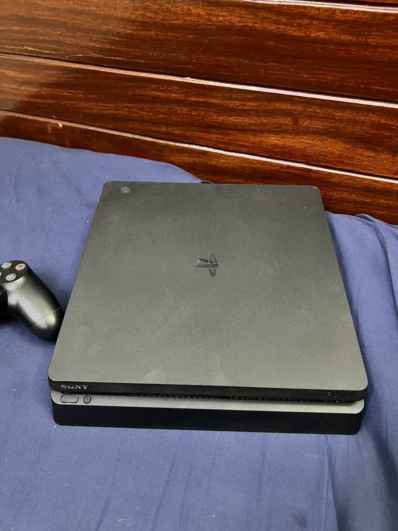 PS4 slim 1tb 0