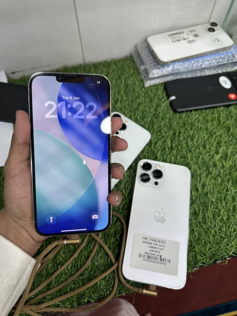 Apple iPhone 13 Pro Max 0